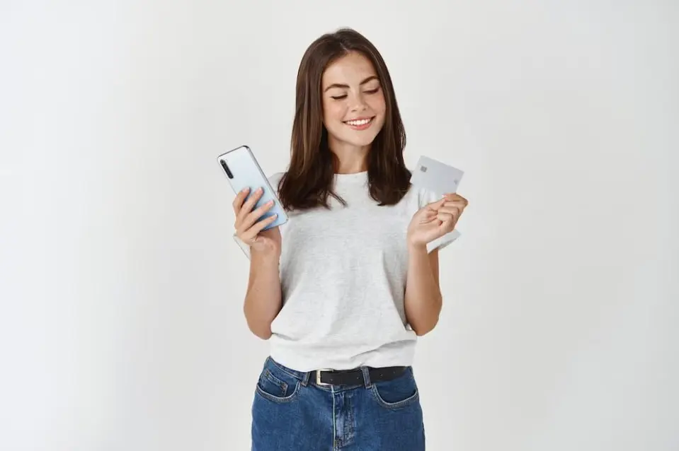 Тинькофф и Совкомбанк: Онлайн-кредиты под залог недвижимости